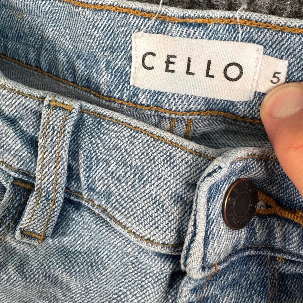 Cello Light Wash Straight Leg Jeans Distressed High Rise‎ Y2K Grunge Streetwear